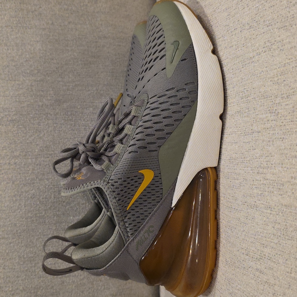 Nike Air Max 270 Womens Grey and Gold Sneakers